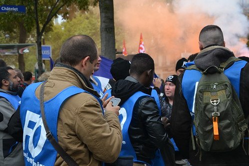 Pénitentiaire : les agents manifestent le 22 octobre 2015 à Paris