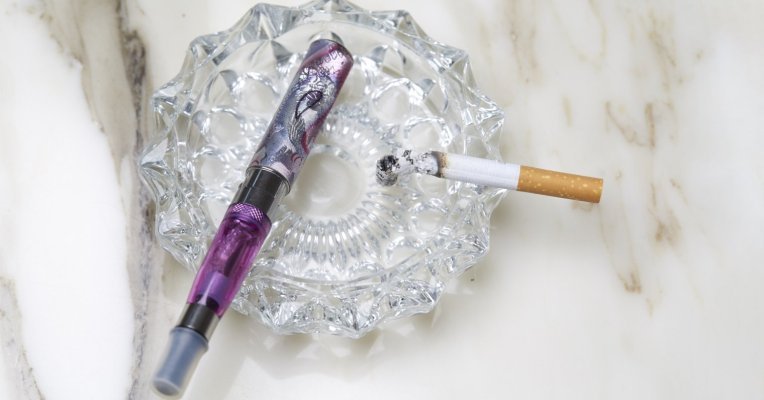 Vapotage : mieux que la cigarette, mais pas sans risques
