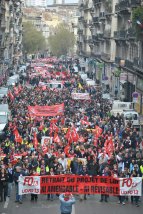 31 mars 2016 - Marseille Plus d'un million de manifestants dans toute la France. - JPEG - 1.7 Mio - 1600×2390 px
