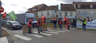Langres - 52 - JPEG - 323.1 kio - 2048×921 px