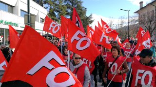 Manifestation pour la défense du service public le 22 mars à Annecy - JPEG - 1.2 Mo - 1600×900 px