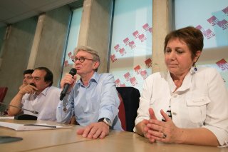 22 juin 2016 Les organisations syndicales opposées au projet annoncent en conférence de presse qu'elles ont obtenu le droit de manifester à Paris le 23 juin, malgré l'opposition du gouvernement (de gauche à droite : P. Martinez, J.-C. Mailly et B. Groison). - JPEG - 439.8 kio - 1600×1067 px